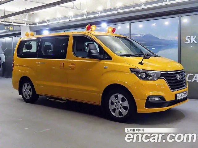 Hyundai The New Grand Starex 2019 Желтый из Кореи