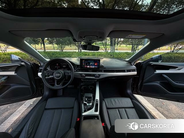 Audi A5 2023 Темно-серый из Китая