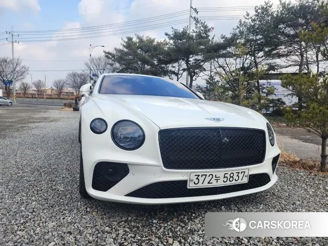 Bentley Continental GT 3rd Generation 2021 Белый из Кореи