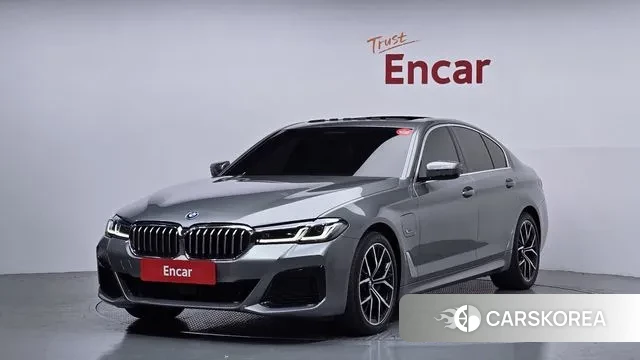 BMW 5 Series (G30) 2022 Серый из Кореи