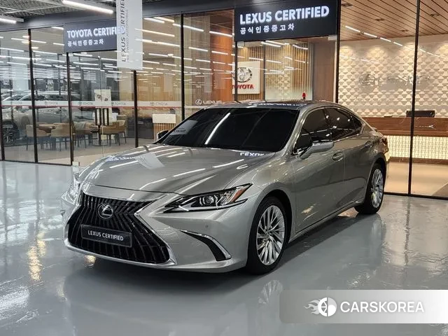 Lexus ES300h 7th generation 2022 Песочный из Кореи