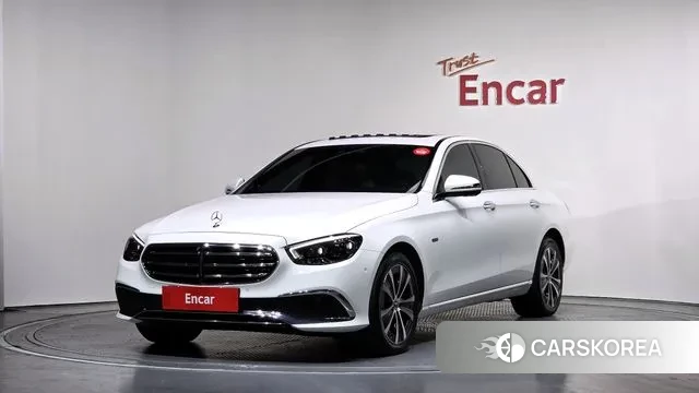 Mercedes-Benz E-Class W213 2021 Белый из Кореи