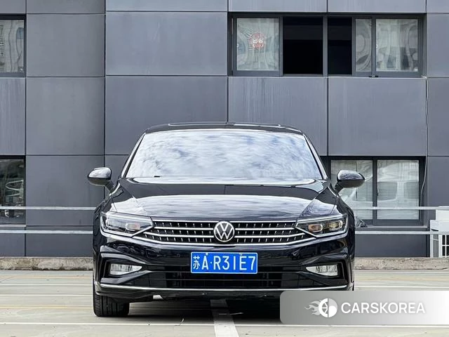 Volkswagen Magotan 2023 Черный из Китая