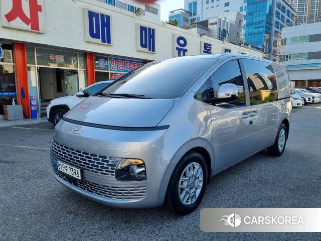 Hyundai Staria 2022 Серебристо-серый из Кореи