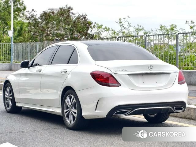 Mercedes-Benz Class C 2021 Белый из Китая