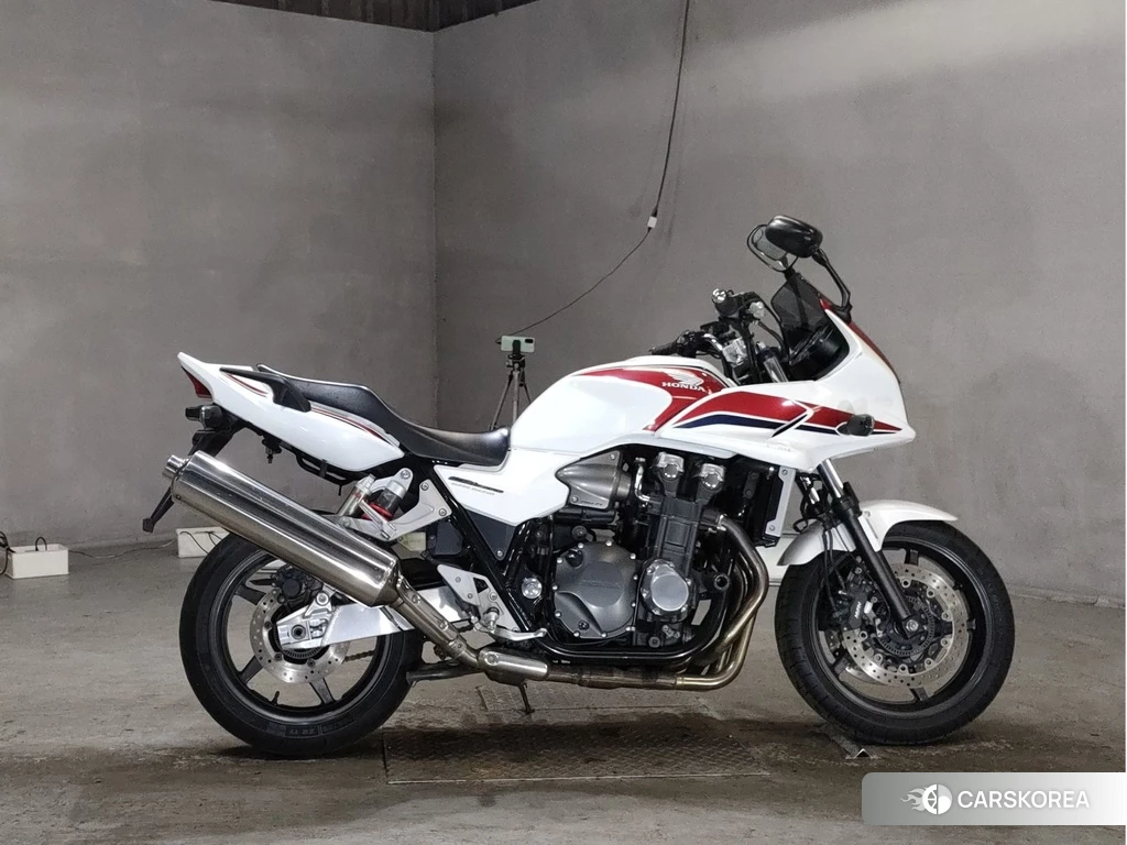 Проданный Honda CB1300SF BOLDOR 2010 из Японии
