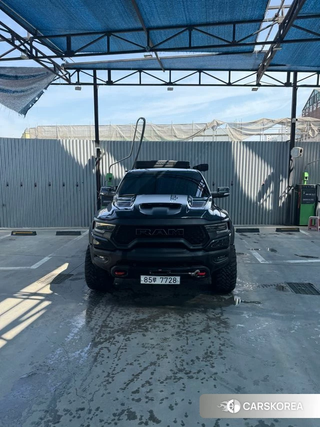 Dodge Lampicup 2022 Черный из Кореи