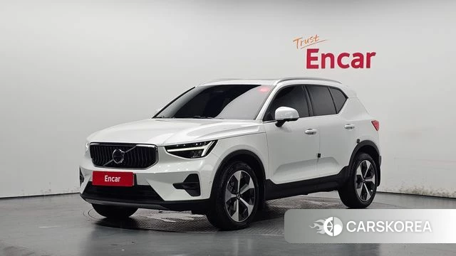 Volvo XC40 2023 Белый из Кореи