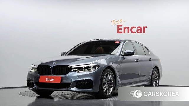 BMW 5 Series (G30) 2020 Серебристо-серый из Кореи
