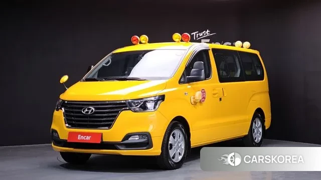 Hyundai The New Grand Starex 2018 Желтый из Кореи