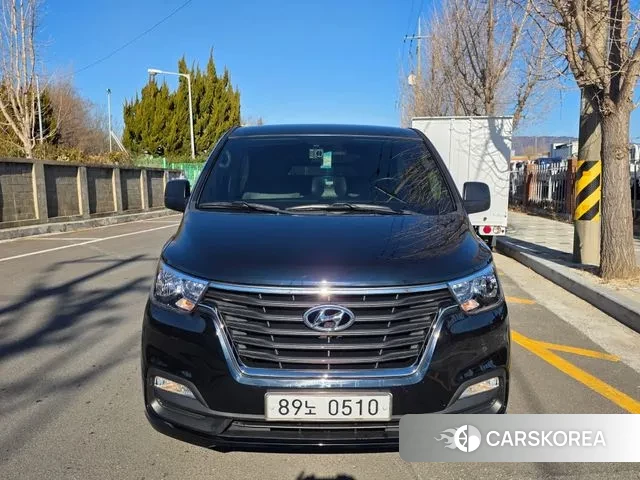 Hyundai The New Grand Starex 2019 Темно-зеленый из Кореи