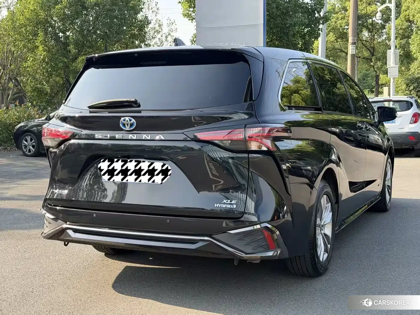Toyota Sienna 2023 Черный из Китая