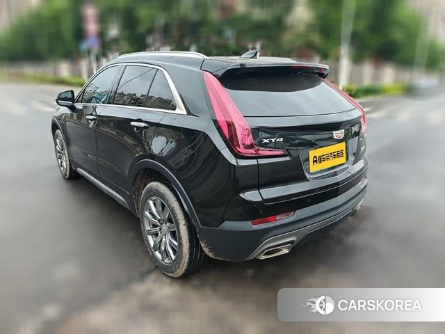 Cadillac XT4 2022 Черный из Китая