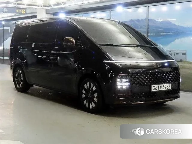 Hyundai Staria 2021 Белый из Кореи