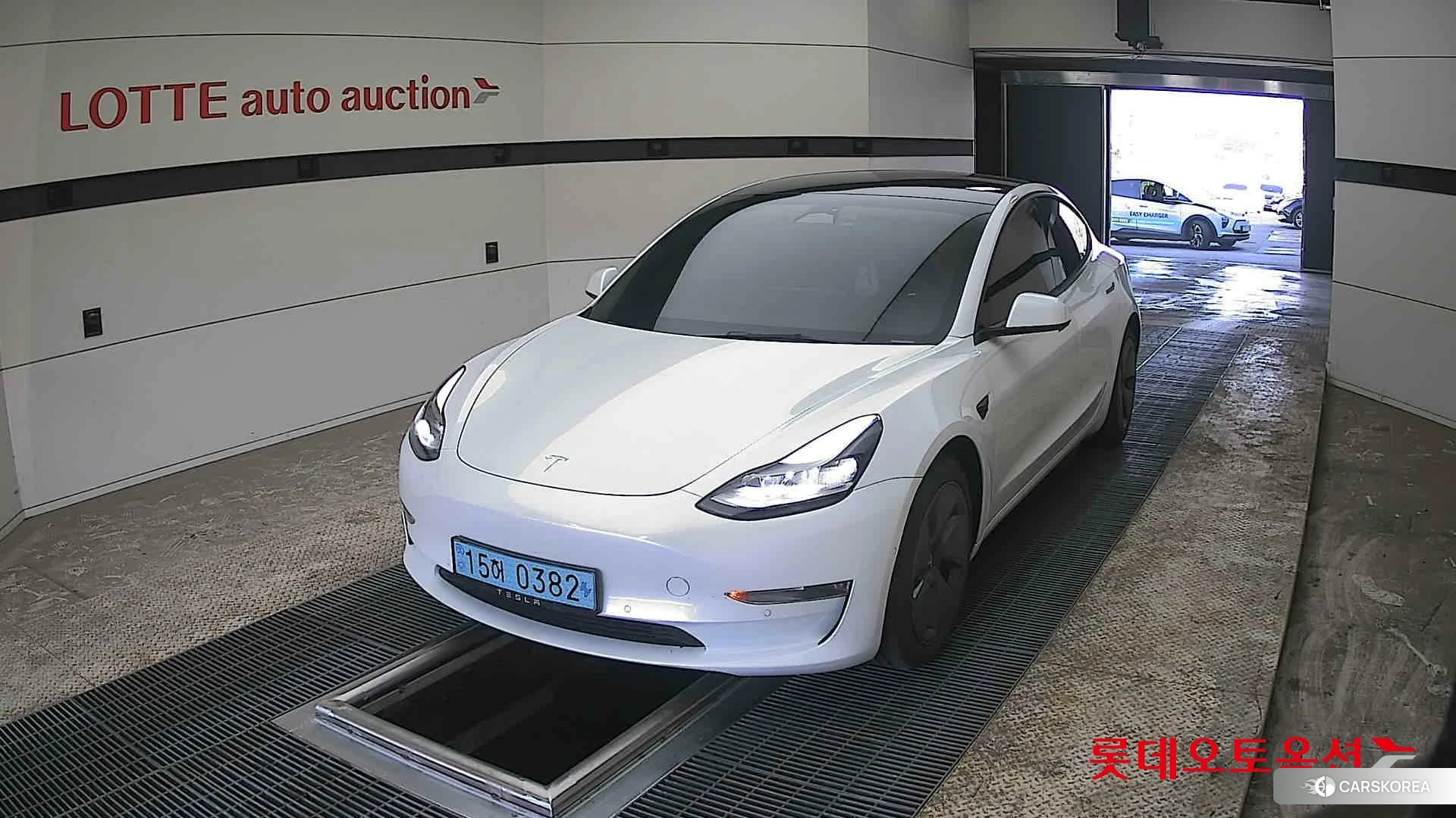 Tesla Model 3 Long Range 2022 Pearl White Multi-coat из Кореи