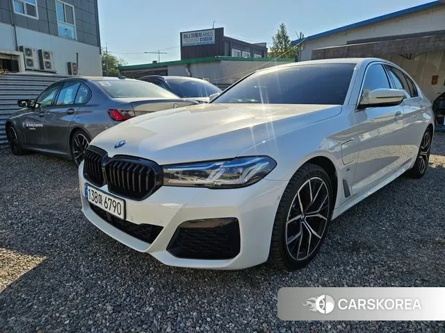 BMW 5 Series (G30) 2021 Белый из Кореи