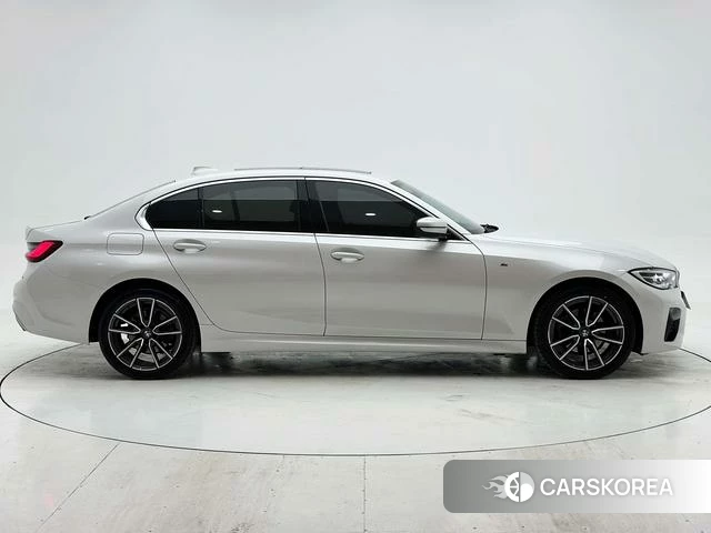 BMW 3 series 2022 Белый из Китая