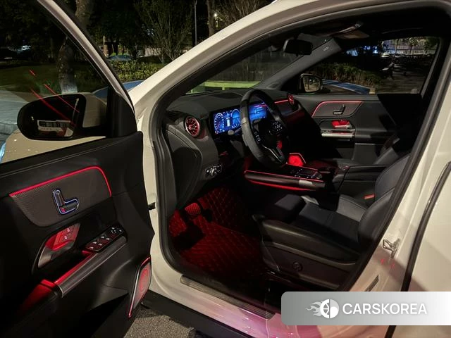 Mercedes-Benz GLA 2023 Белый из Китая