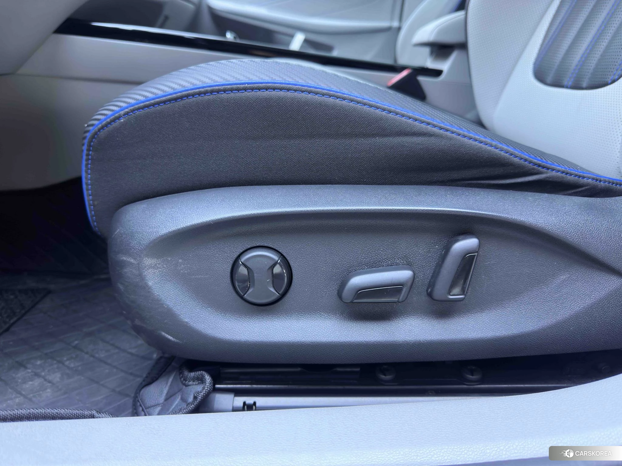 Volkswagen Lingdu 2022 Красный из Китая