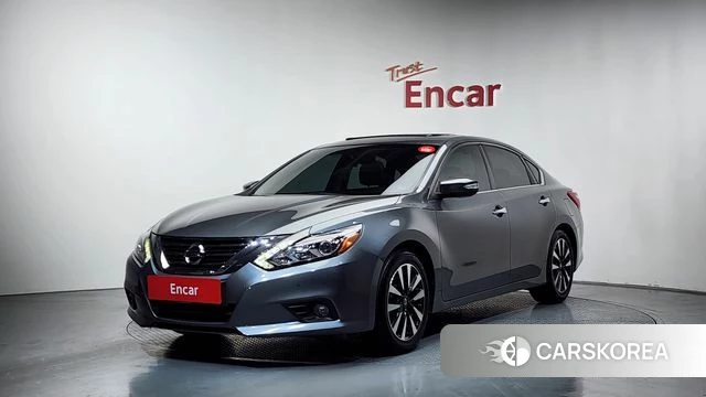 Nissan Altima 2018 Серый из Кореи