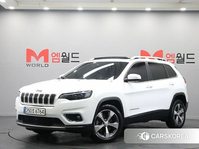 Jeep Cherokee (KL) 2021 Жемчужный цвет из Кореи