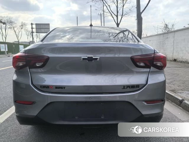 Chevrolet Kovoz 2020 Серебристо-серый из Китая