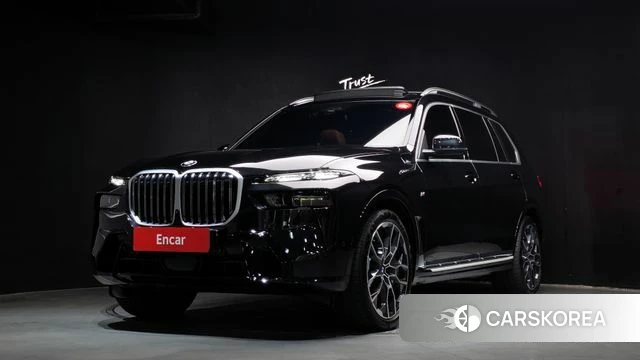 BMW X7 (G07) 2025 Черный из Кореи