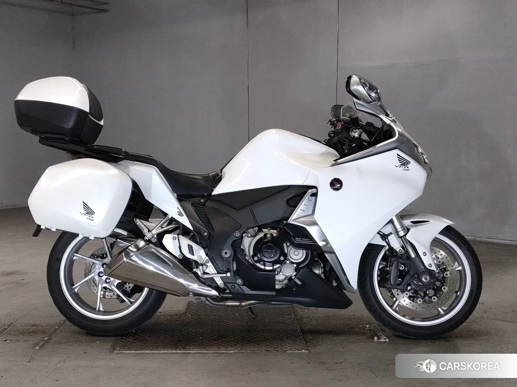 Проданный Honda VFR1200F DCT 2013 из Японии