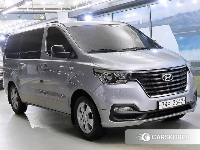 Hyundai The New Grand Starex 2020 Серебристо-серый из Кореи