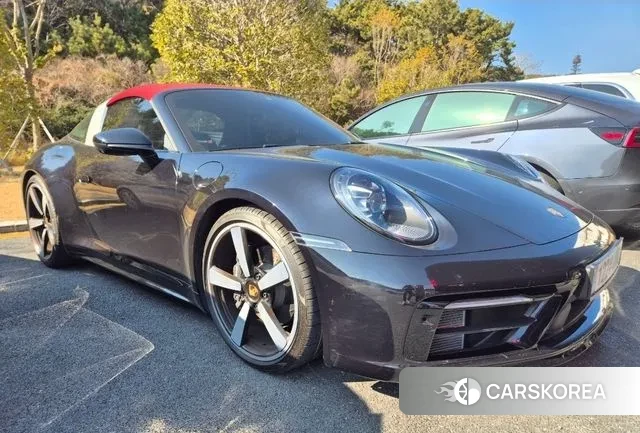 Porsche 911(992) 2024 Черный из Кореи