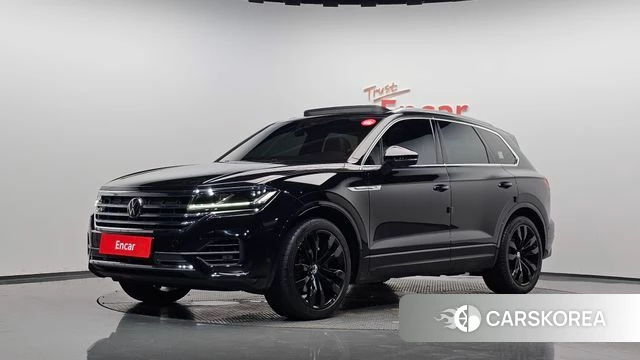 Volkswagen Touareg 3rd generation 2021 Черный из Кореи