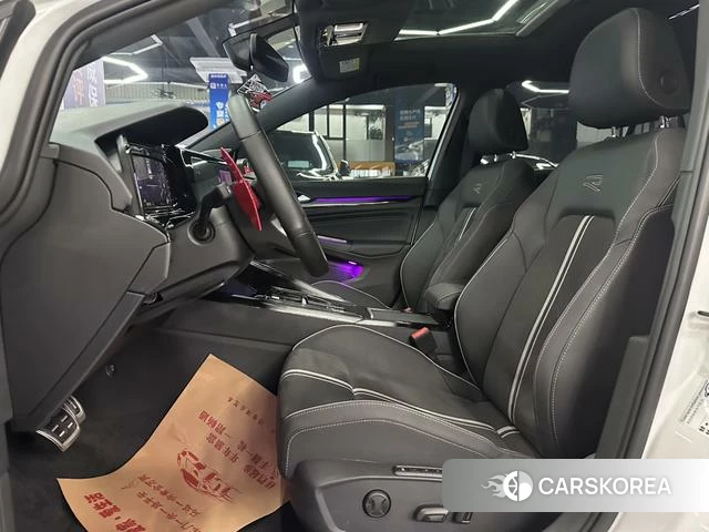 Volkswagen Golf 2023 Белый из Китая