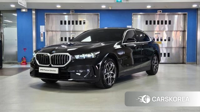 BMW 5 Series (G60) 2025 Черный из Кореи