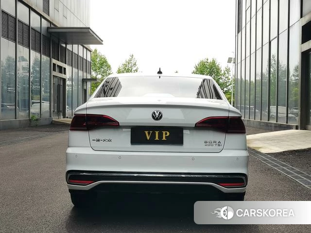 Volkswagen Bora 2022 Белый из Китая