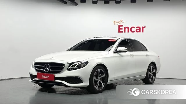Mercedes-Benz E-Class W213 2019 Белый из Кореи