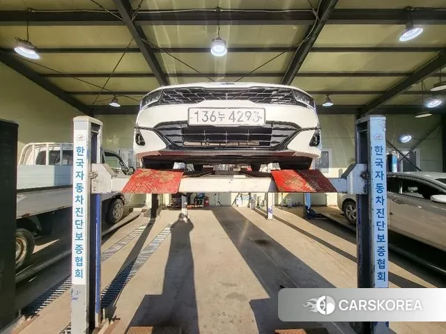 Kia K5 3rd generation 2020 Белый из Кореи