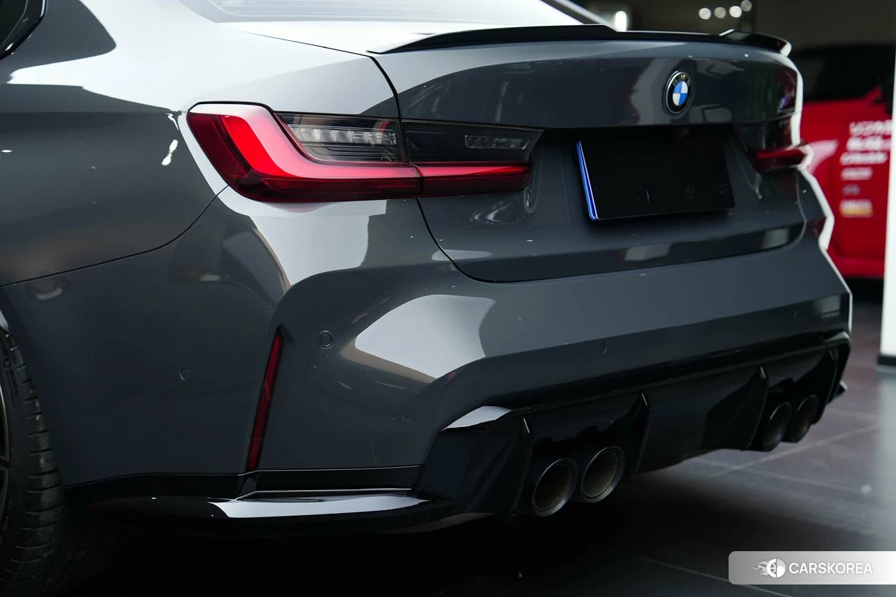 BMW M3 2024 Темно-серый из Китая