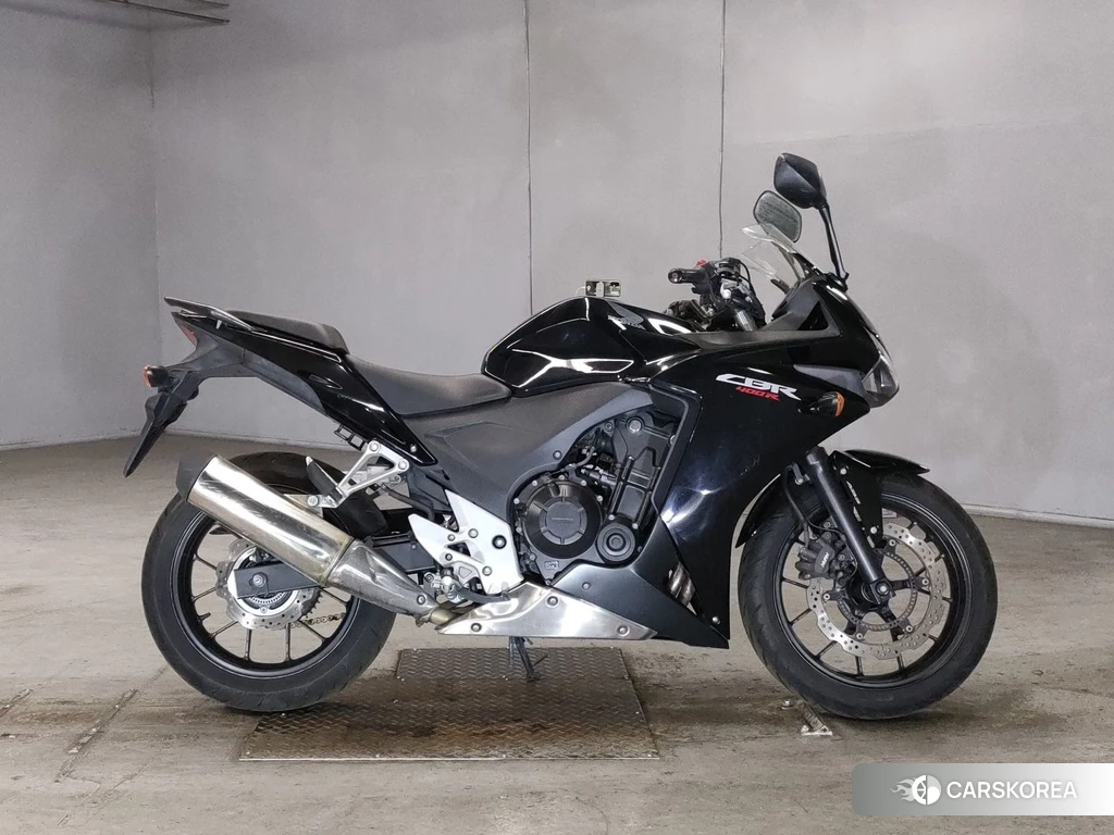 Проданный Honda CBR400R 2014 из Японии