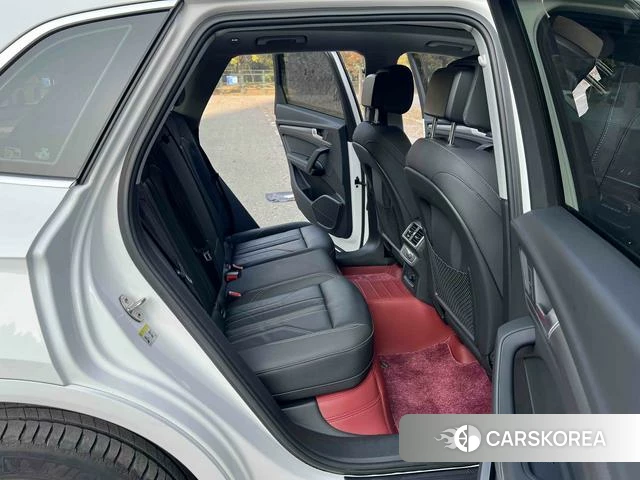 Audi Q5L 2022 Белый из Китая