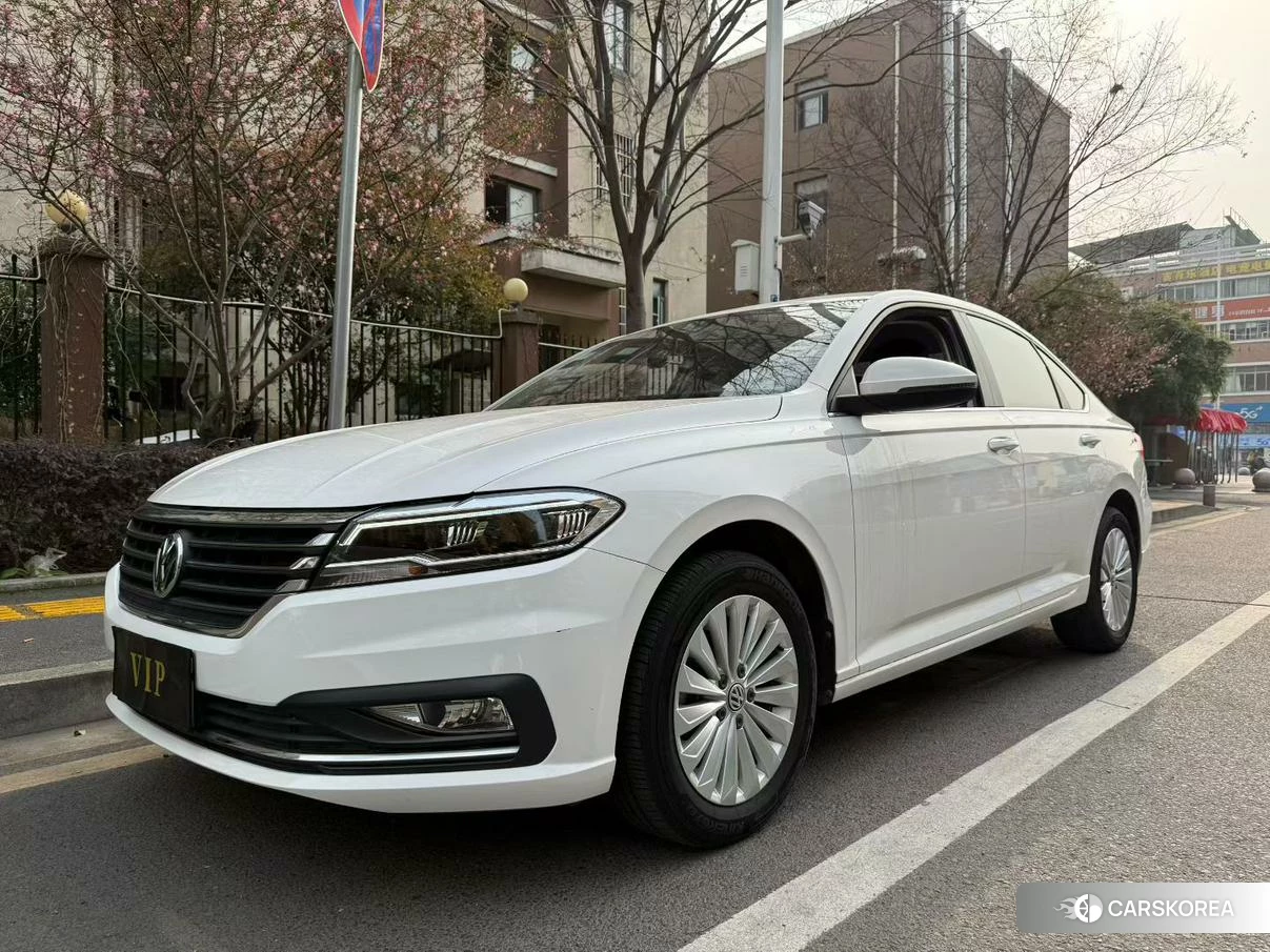 Volkswagen Lavida 2019 Белый из Китая