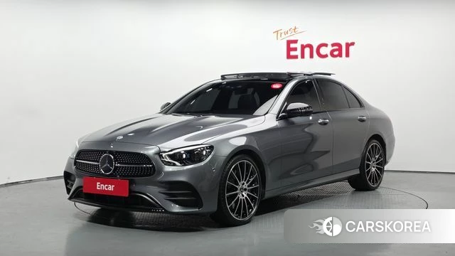Mercedes-Benz E-Class W213 2023 Серый из Кореи