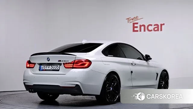 BMW 4 Series (F32) 2018 Белый из Кореи