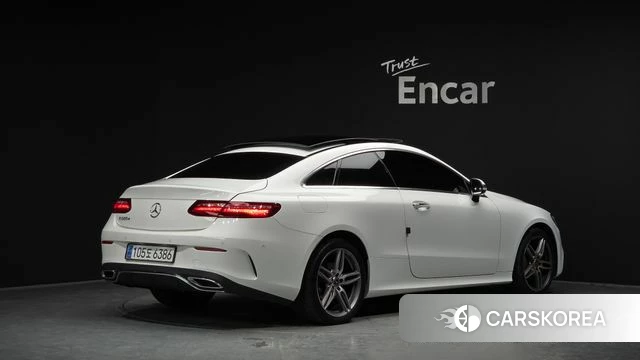 Mercedes-Benz E-Class W213 2019 Белый из Кореи