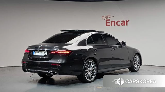 Mercedes-Benz E-Class W213 2021 Серый из Кореи