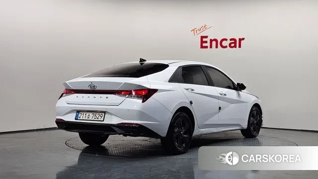 Hyundai Avante (CN7) 2022 Белый из Кореи