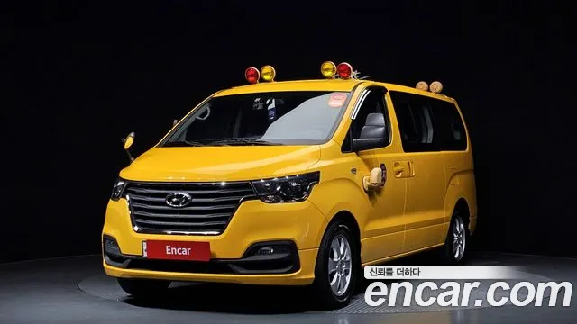 Hyundai The New Grand Starex 2018 Желтый из Кореи