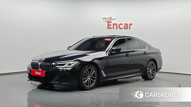 BMW 5 Series (G30) 2023 Черный из Кореи