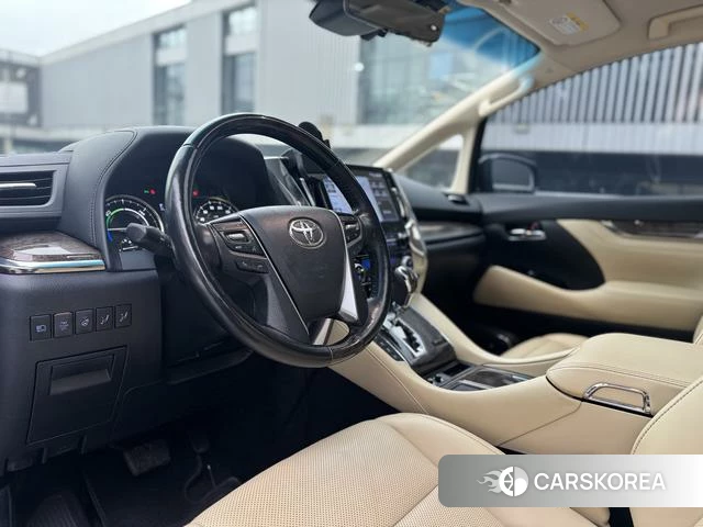 Toyota Elfa 2021 Черный из Китая