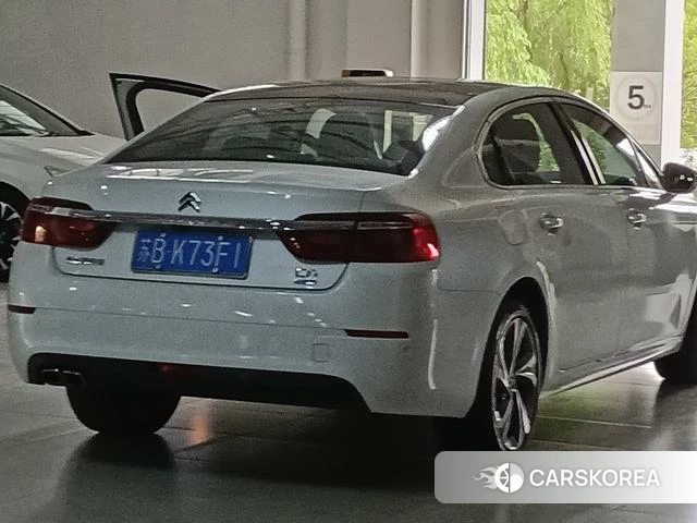 Citroen C6 2018 Белый из Китая