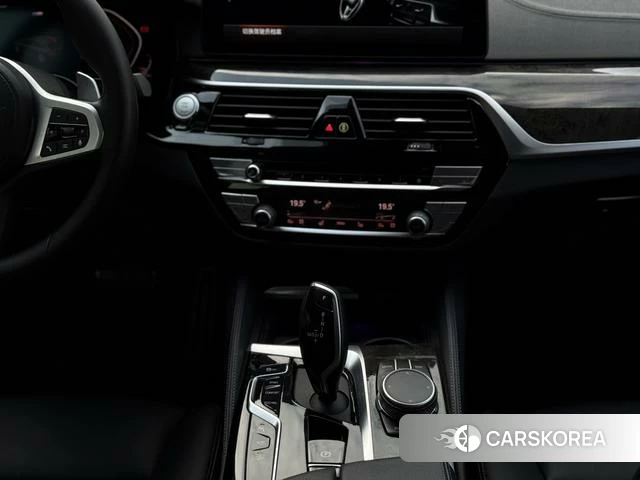 BMW 6 series GT 2022 Темно-серый из Китая